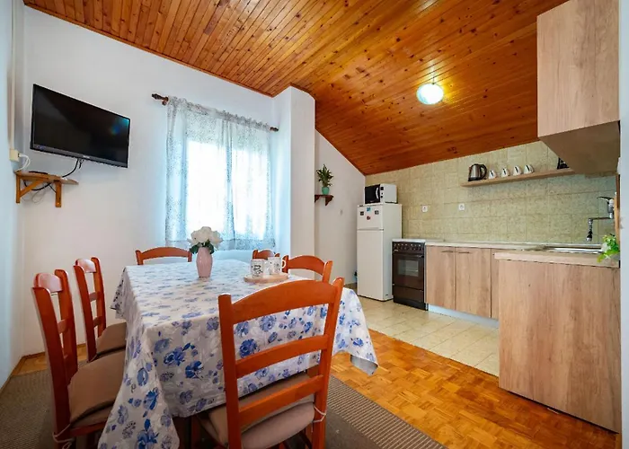 Apartament Sime Nin
