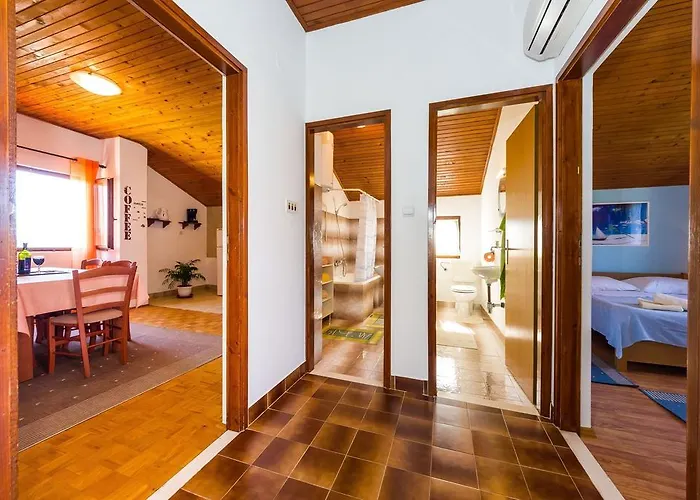 Apartament Sime Nin