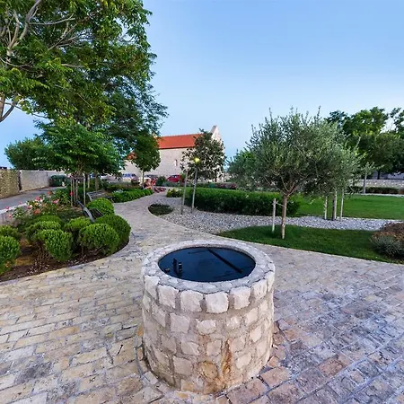 Sime Apartamento Nin